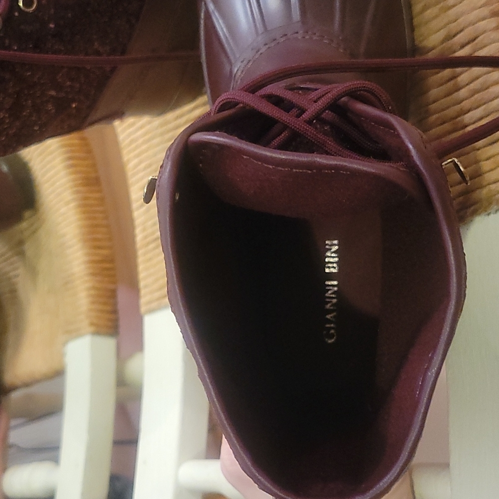 Gianni Bini maroon duck boots - Picture 7 of 9